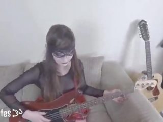 Preview&colon; ahvatlev emo guitar õppetund raske anaal ja sööb sperma