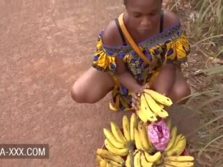 Black banana seller young lady seduced for a hot sex clip