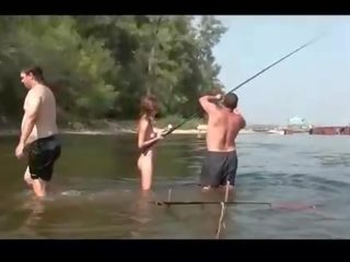 Alasti fishing koos väga ilus vene teismeline elena
